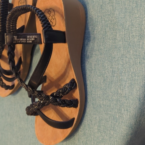 Daisy Fuentes Sandals Size 7 - Picture 3 of 4